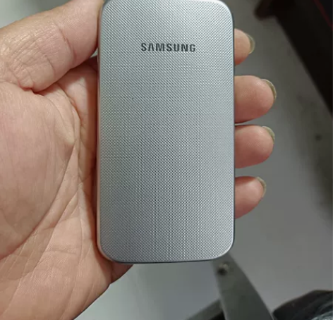 三星GT-C3528,翻盖功能机,只能用移...