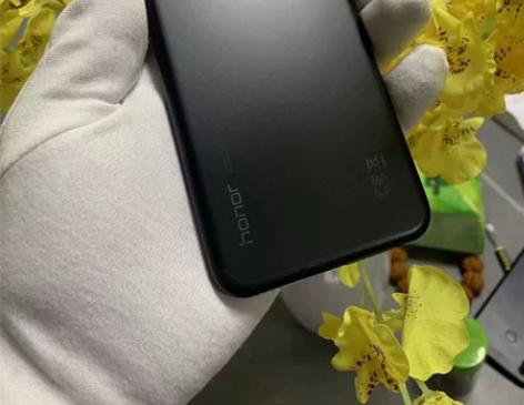 二手手机荣耀play 便宜出售了 6+...