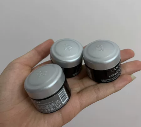 兰蔻发光眼霜5ml小样。专柜购入。保质期到...