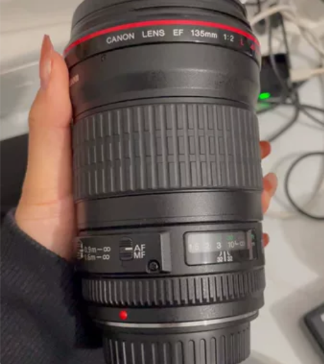 佳能135mm F2镜头 女摄自用 99新...