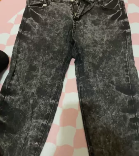 便宜出，牛仔裤 感兴趣的话点“我想要”和我...