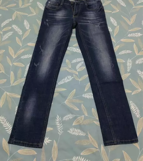 男士修身直筒牛仔裤31码，全新未穿未洗过 ...