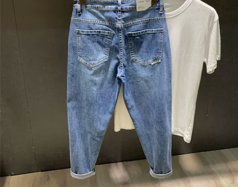 浅蓝色破洞锥形老爹萝卜哈伦牛仔裤男宽松直筒...