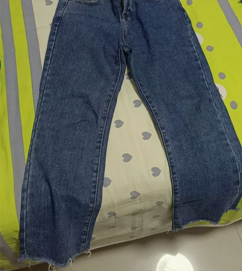 直筒牛仔裤s码 感兴趣的话点“我想要”和我...