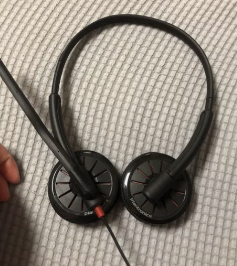 商务降噪音耳机，双耳，9新，没用几次，几乎...