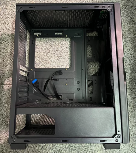 atx机箱 宽体 可以上水冷 仅上机测试用...