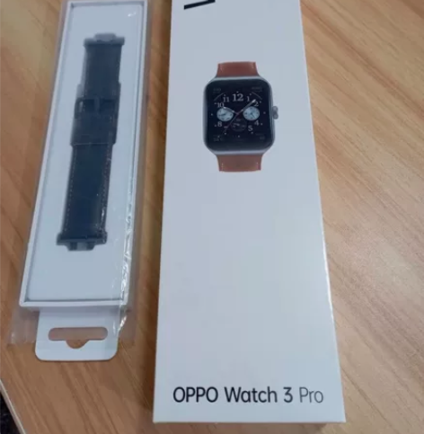 OPPO Watch 3 Pro 颜色：漠...