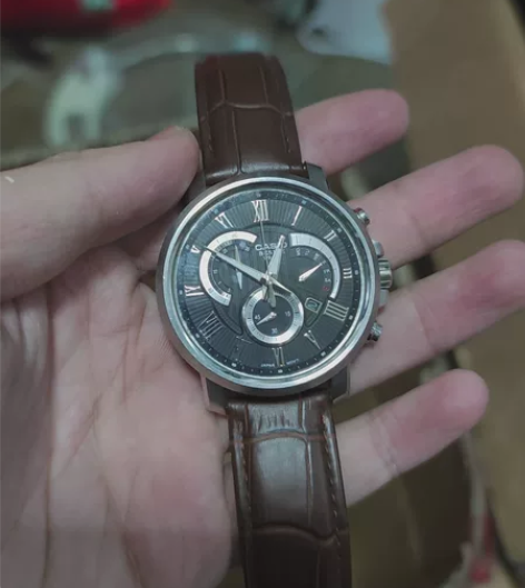 卡西欧手表，吃灰很久没电状态，成色8.5新...