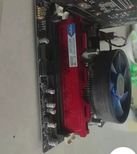 电脑主板 CPU内存条显卡,有看上的直接拿...