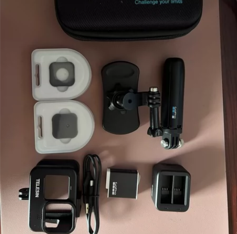 gopro11原装低温电池充电座三脚架等一...