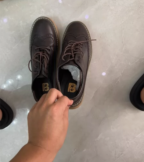布洛克雕花潮鞋 感兴趣的话点“我想要”和我...