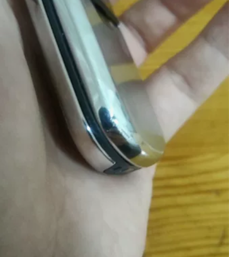 诺基亚8800(德版) 配件:一电,一直充...