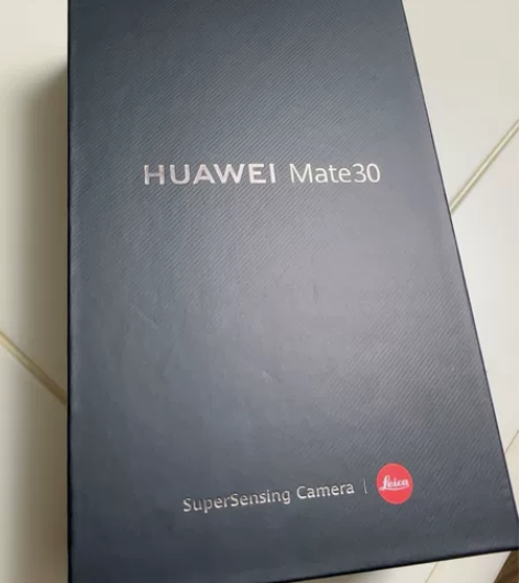华为Mate30 全新 没开过机 感兴趣的...
