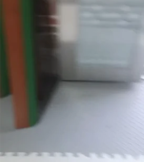 闲置太久了，过年有点碍地方。正常台球桌，已...