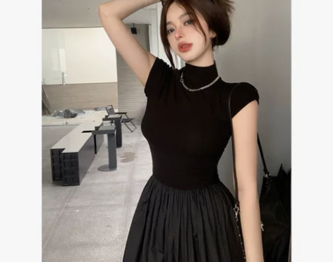 黑色赫本风高领早秋连衣裙短袖别致复古裙子女...