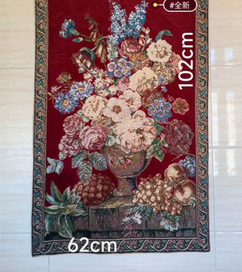 转全新红绒底重工刺绣花卉挂毯挂画， 拍买后...