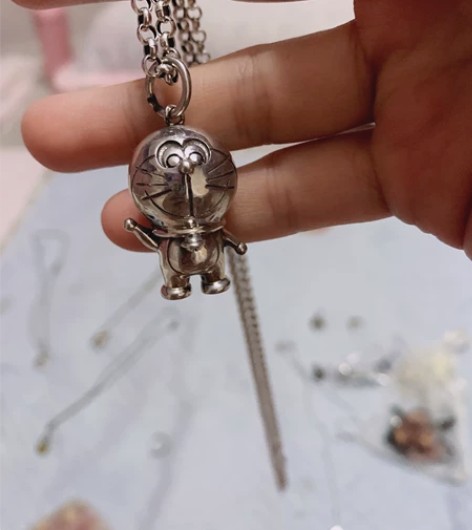 童年的回忆。因为喜欢买的，但是一次也没带过...