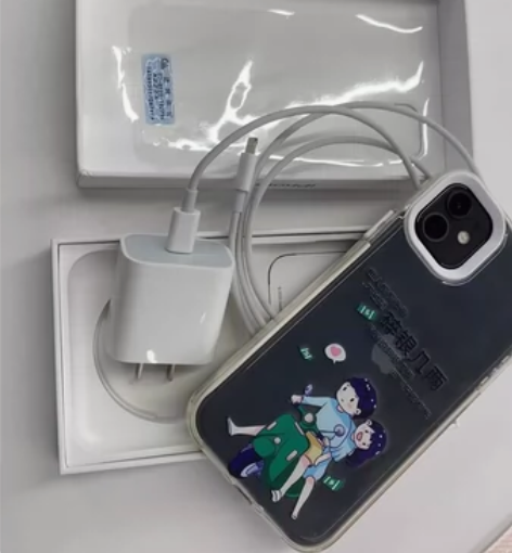 2499出苹果11国行128，黑色，外观9...