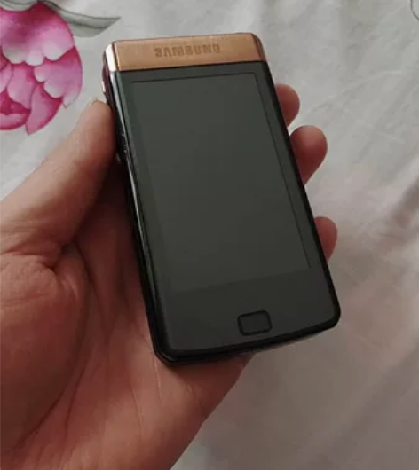 三星w689，非常经典款，机器无维修，电池...