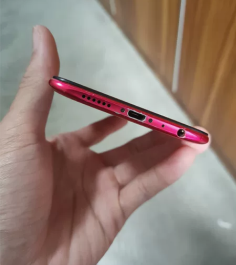 OPPO r11s，原装，功能都正常就是电...