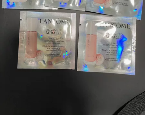 大牌粉底小样，共6个品牌，娇兰，阿玛尼，兰...