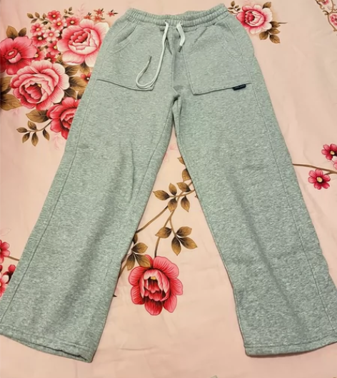 加绒阔腿裤，m，20包邮。 感兴趣的话点“...