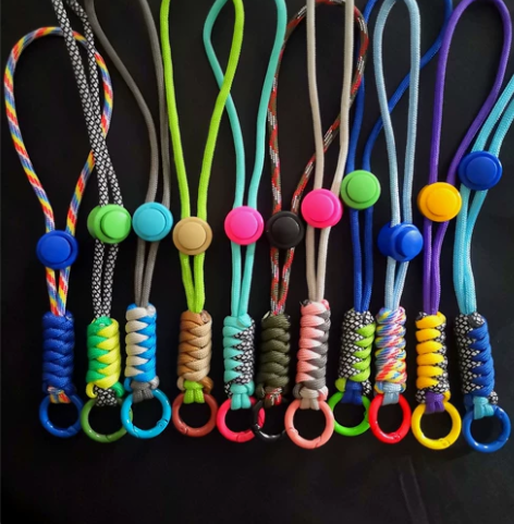 手工编织(伞绳)；多功能可调节挂绳；钥匙/...