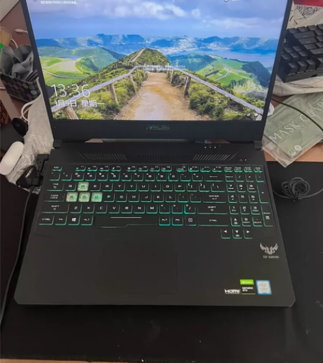 华硕飞行堡垒7，处理器i5-9300H，显...