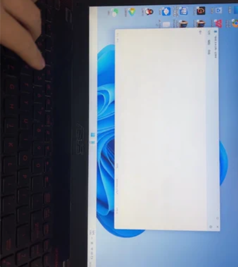 华硕飞行堡垒，4代i5处理器，gtx950...