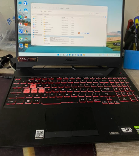 笔记本电脑华硕飞行堡垒9，注意是英特尔i7...