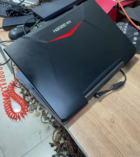 神舟笔记本，神舟战神Z7，15.6寸。i7...