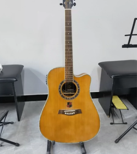 二手民谣吉他，原木色哑光。41寸粗腰款！！...