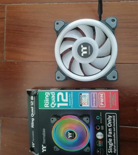 Tt机箱风扇Riing Quad 12cm...