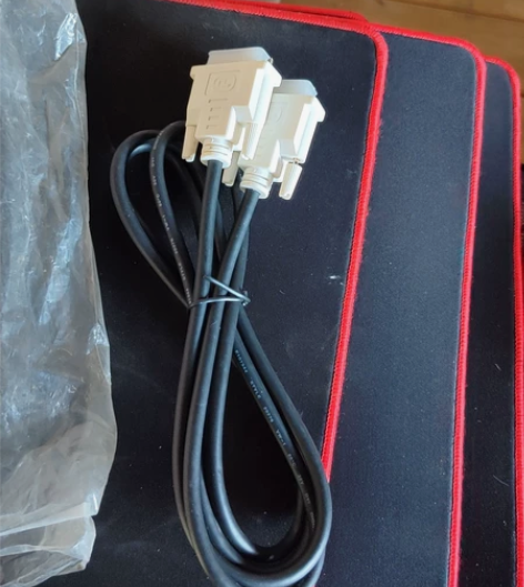 全是dvi显示器数据线 原装显示器里的 一...