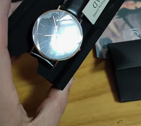 老婆送的dw手表，新的，买回去可以直接当礼...