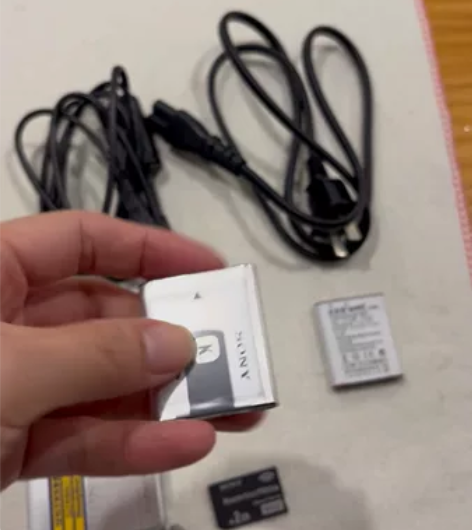 索尼数码相机自用闲置,成色新,可正常使用,...