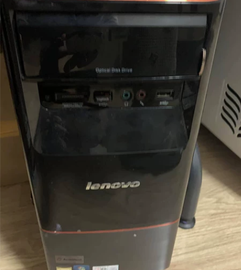 联想台式电脑 整体95新 好几年了 没怎么...