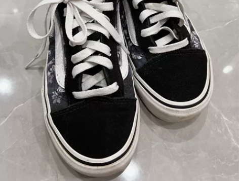 vans绒面帆布鞋 36.5码 8新 商场...