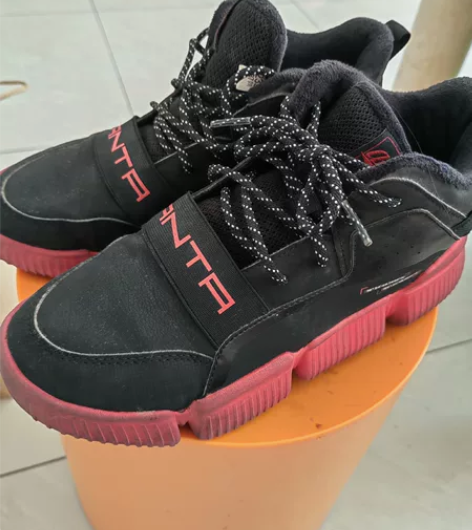 安踏儿童加绒运动鞋 自家宝贝穿小的鞋子，闲...