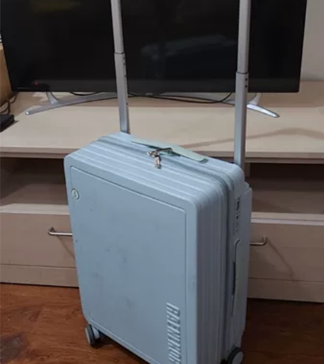 二手旅行箱 浅蓝色20寸登机箱 男女通用，...