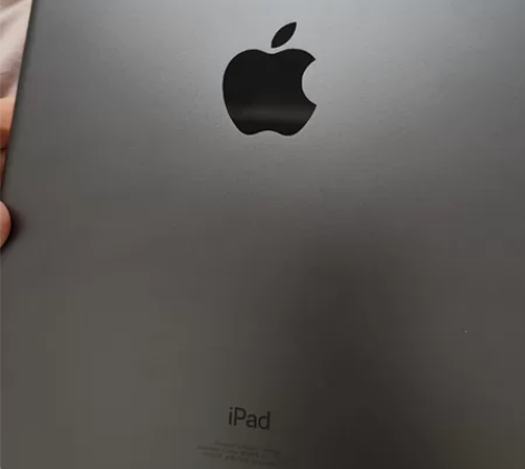 第九代ipad，64Gwifi版，黑框灰底...