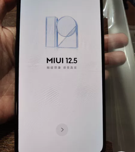 小米11青春版(5g) 8+128屏幕划痕...