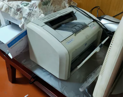 自家闲置一激光打印机惠普1020，适合家用...