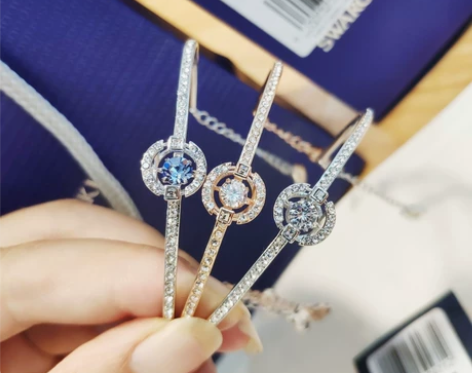 【正品包邮】全新施华洛世奇跳动的心手镯施华...