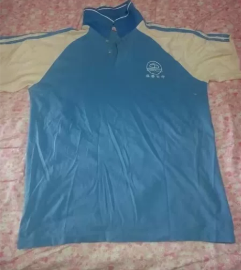 蓝白夏季校服,尺码为170左右,尤其短袖的...