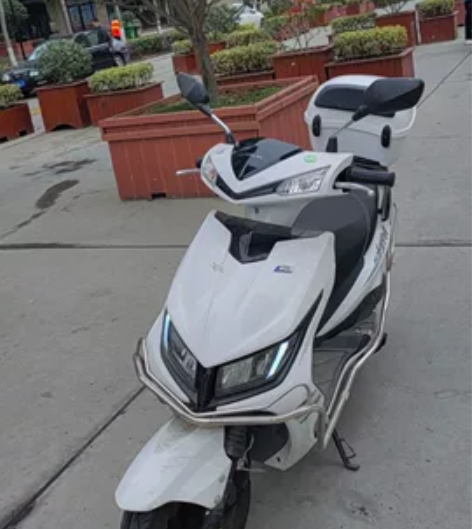 长春铃木摩托，成色九九成新，随时过户喜欢的...