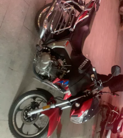 铃木150 手续齐全 才一年多点 感兴趣的...