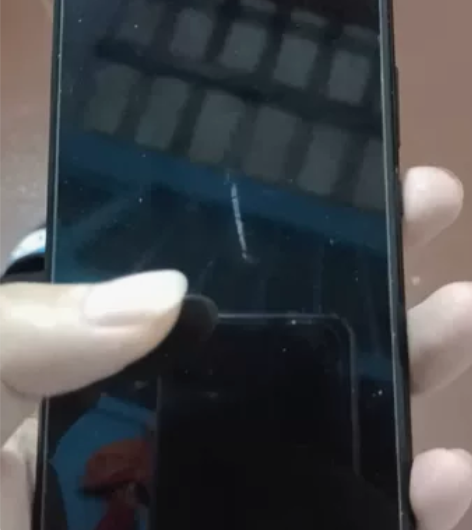 华为nova5z屏幕总成，瑕疵屏开机过一会...