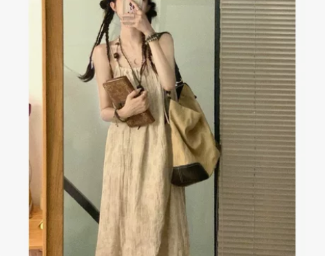 法式设计复古卡其色连衣裙女2022夏季新款...