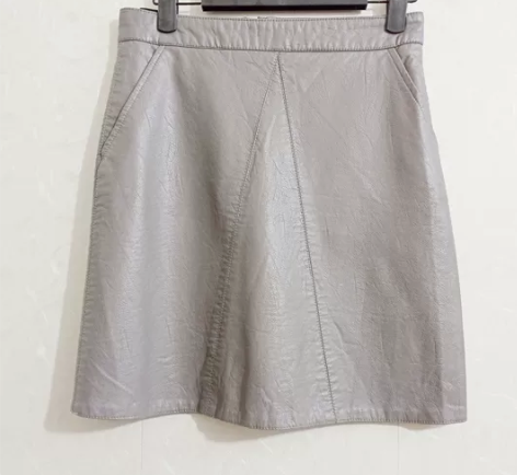 休闲皮裙半身裙A字裙春秋休闲短裙 实体店断...